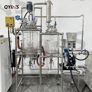 蒸餾過濾干燥三合一防爆50L玻璃固液分離過濾反應(yīng)釜